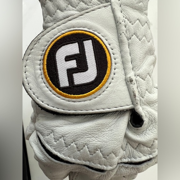 footjoy StaSof Women Prior Generation leather Golf glove Left hand cadet medium - Picture 6 of 7